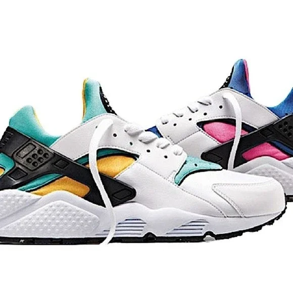 NIKE AIR 2015 HUARACHE LE OG SNEAKERS Women's size